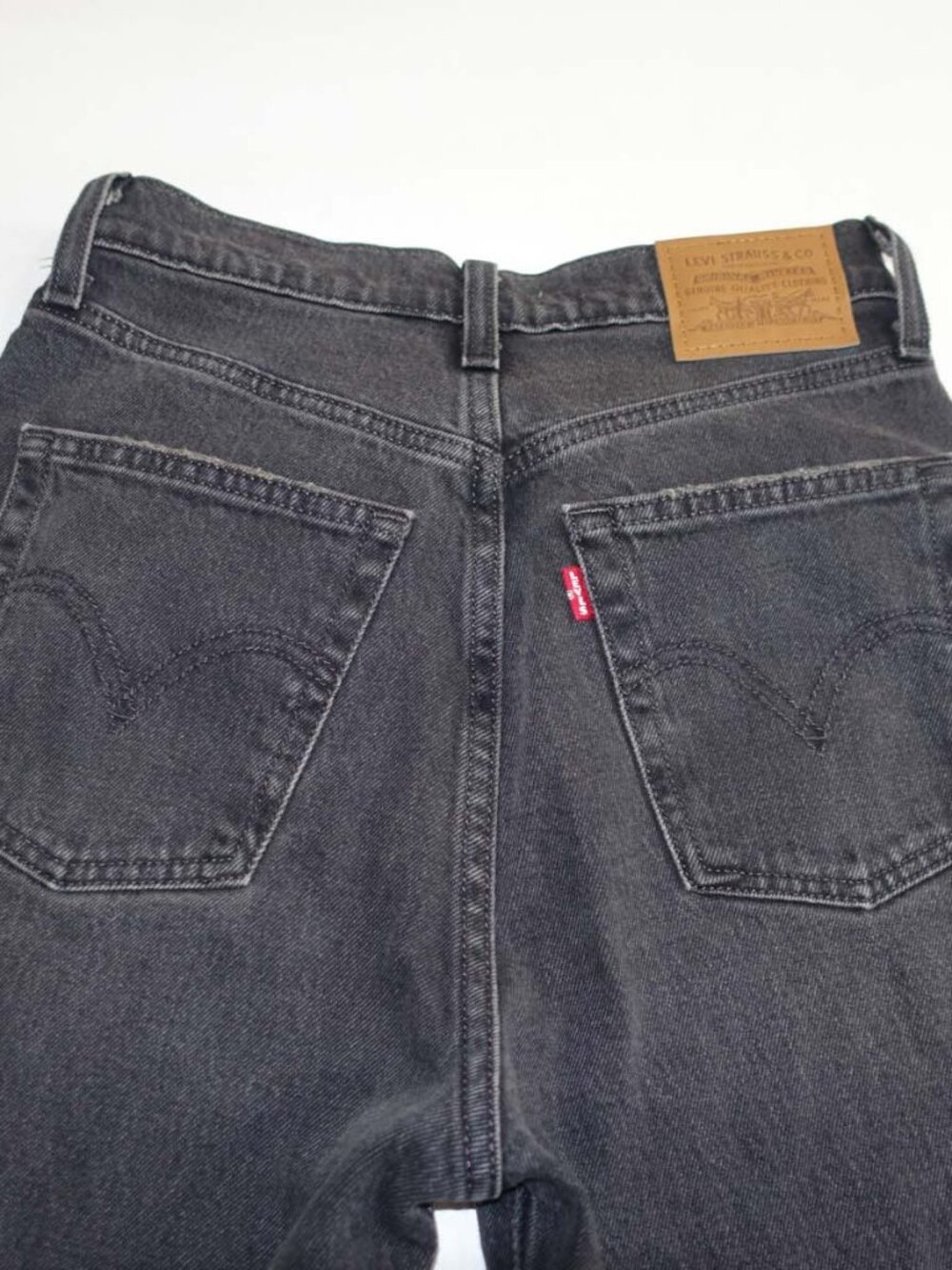 Levi's Women's Premium Ribcage Straight Jeans Size 25 High Rise 31" Inseam Denim - Picture 7 of 8